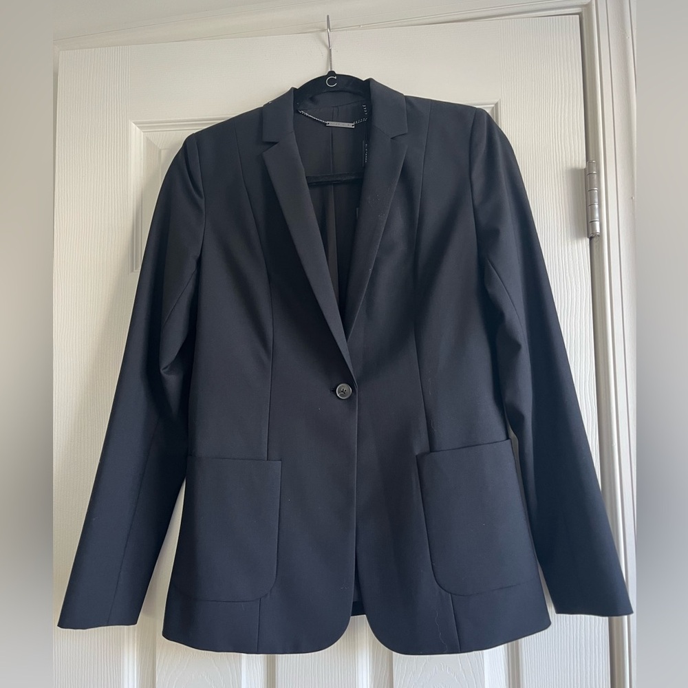 Black Elie Tahari suit blazer
